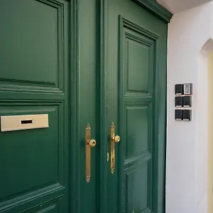 Living - Rustengasse , Vienna Austria
